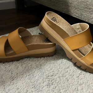 Reef Vista Higher Sandals